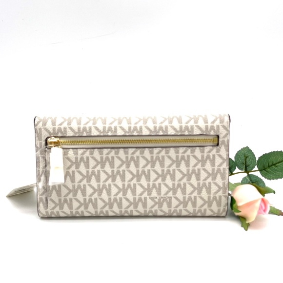 Michael Kors Large Trifold Wallet - Picture 2 of 7